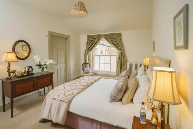 Dine Venues | Rise Hall | Hamilton Bedroom | Wedding Venue with bedrooms Yorkshire